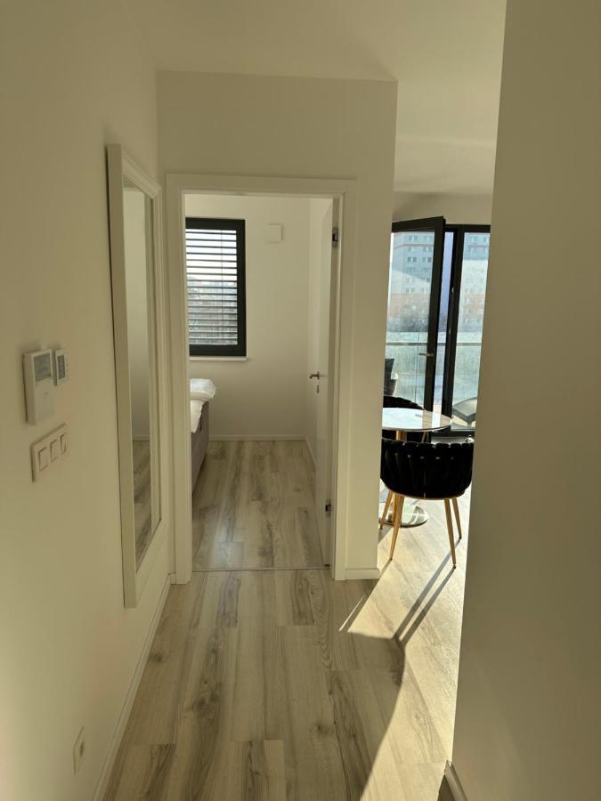 Ein Park Apartment With Free Parking 브라티슬라바 외부 사진