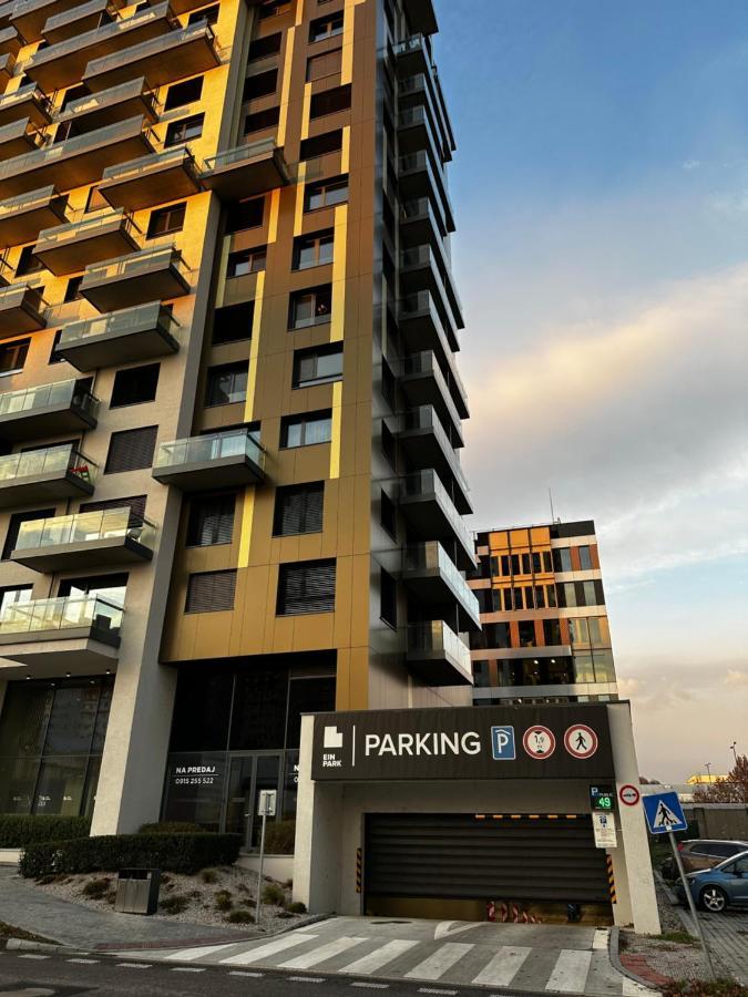 Ein Park Apartment With Free Parking 브라티슬라바 외부 사진