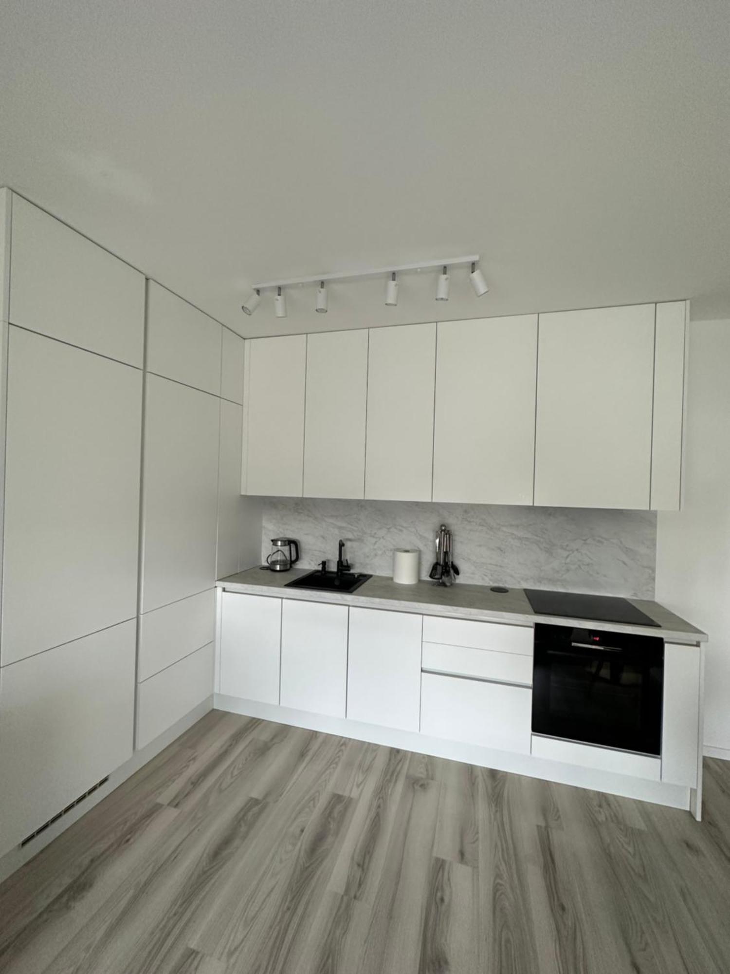Ein Park Apartment With Free Parking 브라티슬라바 외부 사진